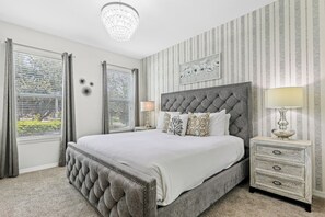 5 bedrooms, iron/ironing board, WiFi, bed sheets - 5BR Pool Home, Near Disney, Orlando (Kissimmee)