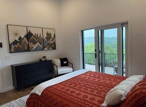 4 slaapkamers, reisbedje, gratis wifi, beddengoed