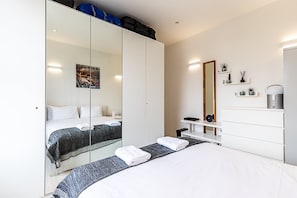 1 bedroom, desk, iron/ironing board, internet