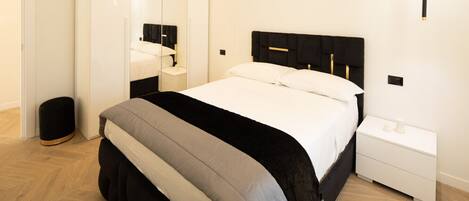 2 Schlafzimmer, Schreibtisch, Bügeleisen/Bügelbrett, WLAN