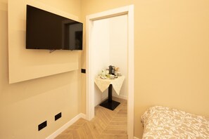 2 bedrooms, desk, iron/ironing board, WiFi - La Pregnana House Fiera Milano (Pregnana Milanese)