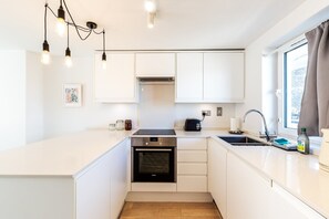 Fridge, microwave, oven, dishwasher