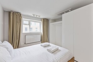 2 bedrooms, iron/ironing board