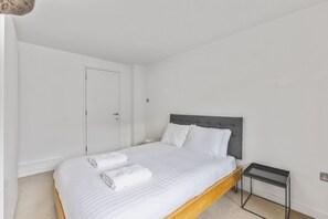 2 camere, ferro/asse da stiro