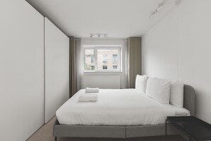 2 bedrooms, iron/ironing board