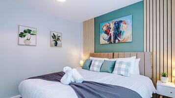 2 bedrooms, iron/ironing board, Internet, bed sheets