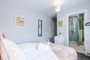 2 habitaciones, tabla de planchar con plancha y wifi gratis