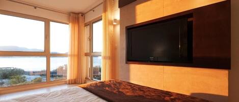 1 dormitorio, tabla de planchar con plancha, wifi gratis y ropa de cama