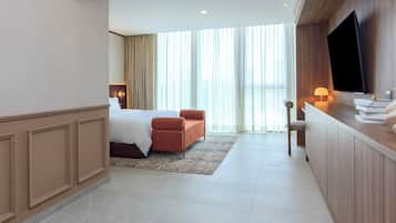 Junior Room | Peralatan tempat tidur premium, gebar bulu kapas, tilam berlapik