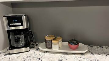 Kaffee und/oder Kaffeemaschine