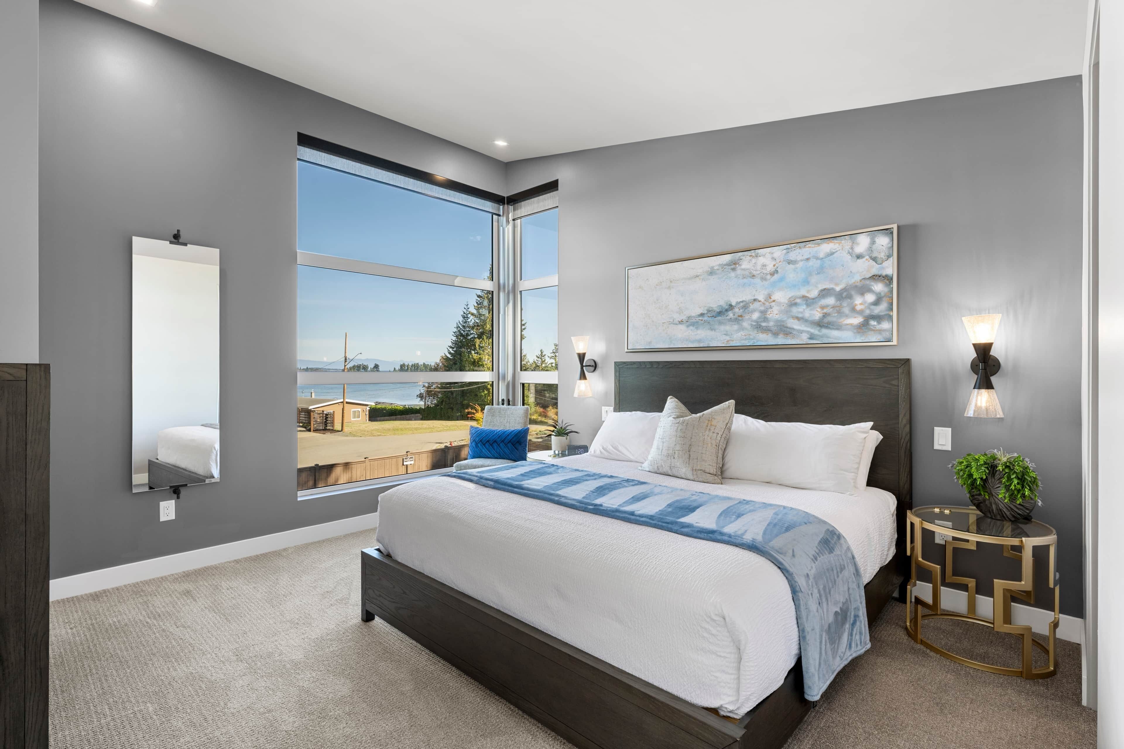 2 室のベッドルーム、デスク、アイロン / アイロン台、旅行用ベビーベッド