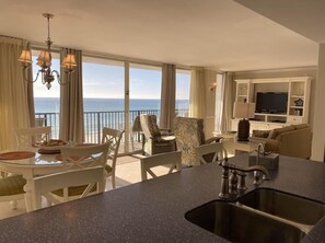 Condo, Multiple Beds (Seachase E301) | Interior