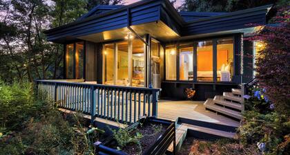 Coastal Escape w/ Balcony, Firebowl & Ocean Views Near Manzanita Sunset House by Avantstay