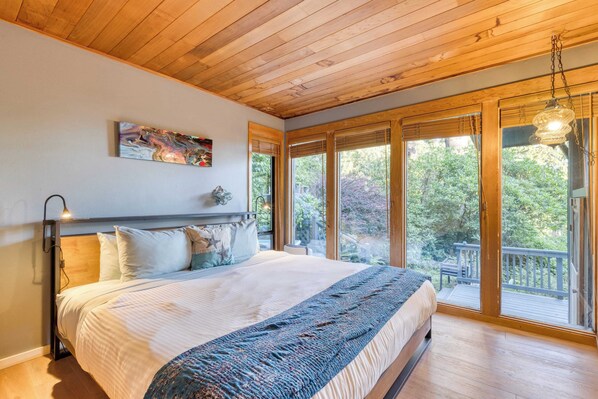 House (3 Bedrooms) | Interior - Coastal Escape w/ Balcony, Firebowl & Ocean Views Near Manzanita Sunset House by Avantstay (Manzanita)