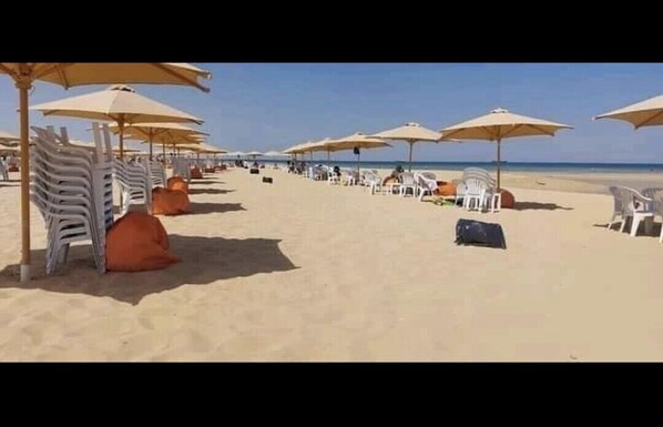 Chaises longues