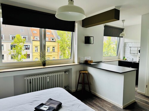 Gemütliche Apartment - Perfekte Lage: Rhein, Cafes, Bars, Top Anbindung