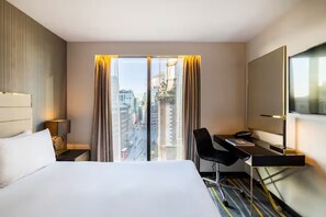 1 chambre, fer et planche à repasser, Wi-Fi gratuit, draps fournis