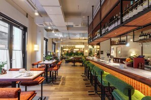 Bar (on property) - Botolph Junior Suite at Hotel Saint—Near British Museum, Somerset House, & More (England)