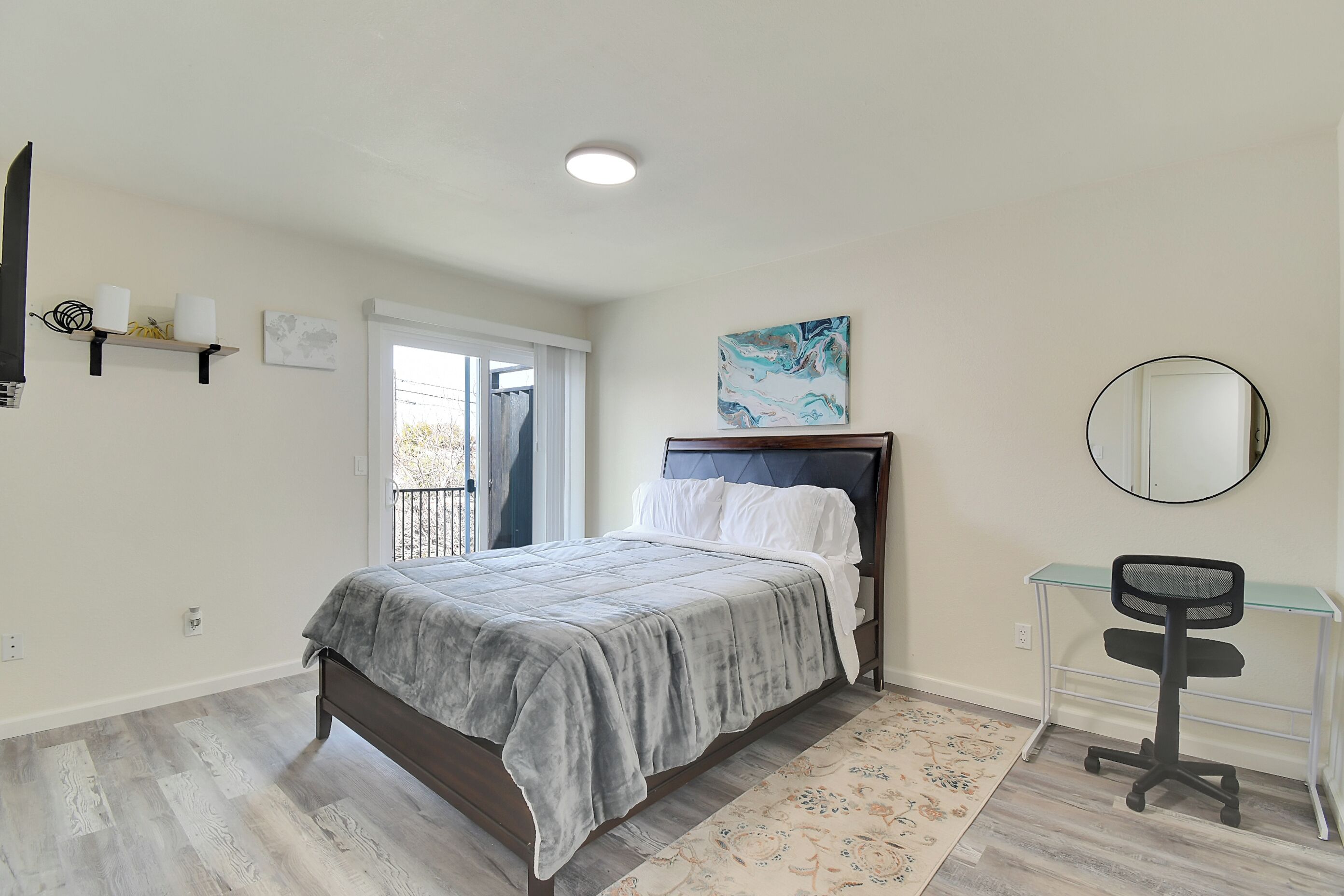 2 室のベッドルーム、アイロン / アイロン台、WiFi、ベッドシーツ