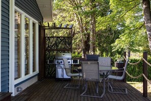 Outdoor dining - Chalet Entre Lac et Rivière (Weedon)
