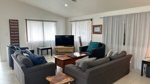 TV, DVD player