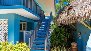 Exterior detail - Ocean Dj Blue  Duck Key Waterfront Escape (Duck Key)