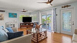 Unclassified image, 5 of 48, button