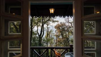 Vatayn Balcony Room | Sacada