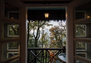 Vatayn Balcony Room | Balkoni