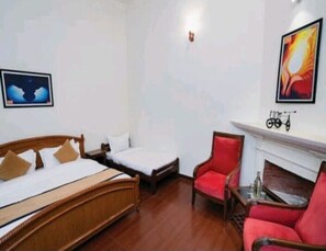 Vatayn Balcony Room | Escritorio, insonorización, wifi gratis y ropa de cama 