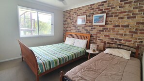 3 bedrooms, iron/ironing board