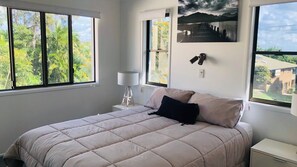4 chambres, fer et planche à repasser