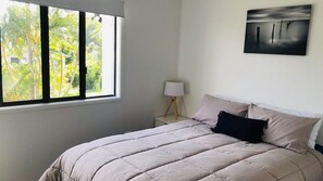 4 室のベッドルーム、アイロン / アイロン台、インターネット