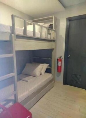 2 bedrooms