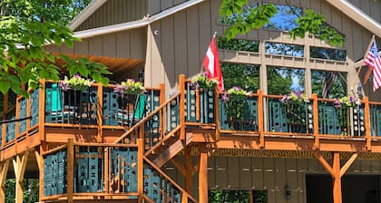 Brand new Ski Chalet 4 miles to Jay Peak