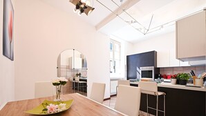 Apartamento, 2 habitaciones, accesible para personas con discapacidad, balcón | Comedor
