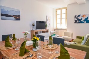 Apartamento, 2 habitaciones, accesible para personas con discapacidad, balcón | Sala de estar