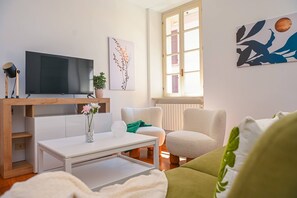 Departamento, 2 habitaciones, con acceso para personas discapacitadas, balcón | Sala de estar
