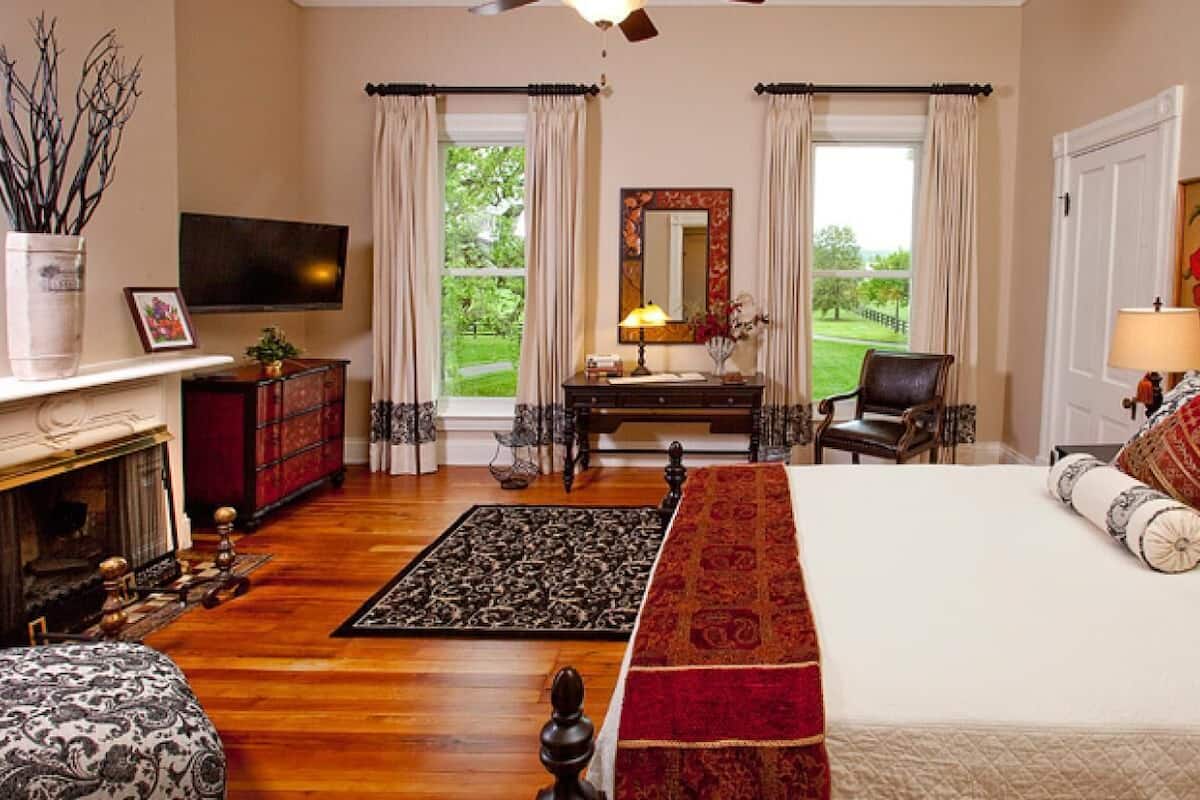 Luxury-Studiosuite, Blick auf den Innenhof | Schallisolierte Zimmer, Bügeleisen/Bügelbrett, kostenloses WLAN