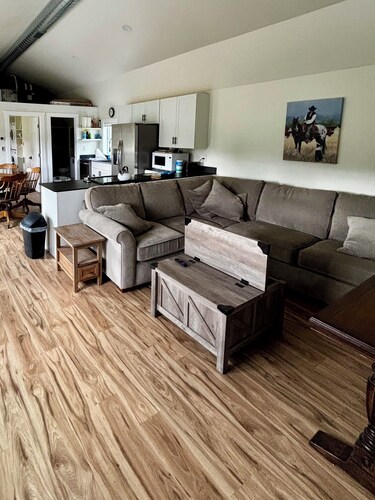 Cabin on 80 Acres — Minutes from Red Lodge