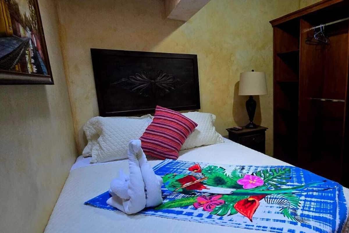Room | Free WiFi