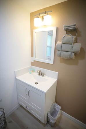 مجففات شعر، مناشف