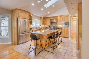 House (3 Bedrooms) | Interior - Pool + Hot Tub + Firepit + Game Room Minutes From Sebastopol & Russian River Baker Lane Retreat (Sebastopol)