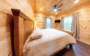 2 Schlafzimmer, Schreibtisch, Bügeleisen/Bügelbrett, kostenloses WLAN