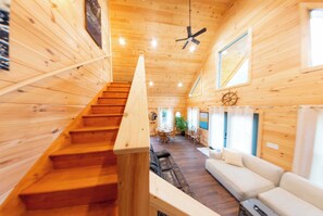 Smart TV, fireplace, music library, stereo