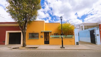 Fachada de la propiedad