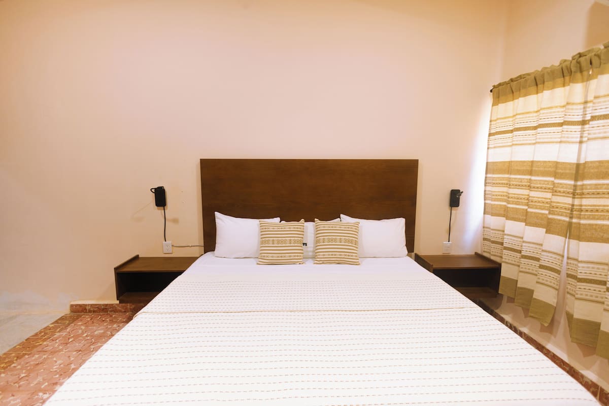 Suite junior | Caja fuerte, tabla de planchar con plancha, wifi gratis