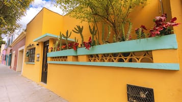 Fachada de la propiedad