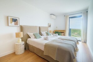 2 bedrooms, iron/ironing board, free WiFi