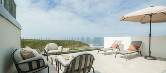 Bright & Stylish Retreat by the Sea Near Ericeira